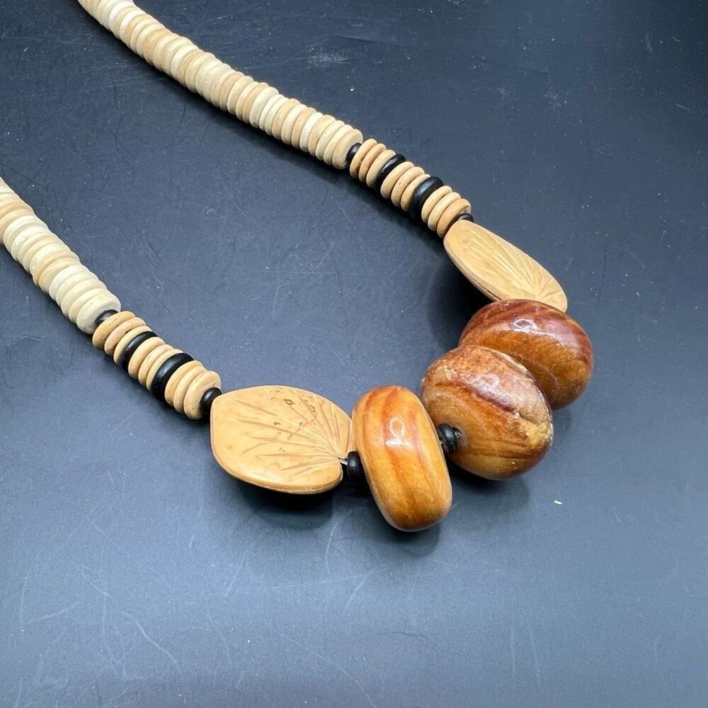 Chunky Boho Wood Necklace Carved Bead Disk Round Beads Vintage Tan Heritage - Picture 5 of 6